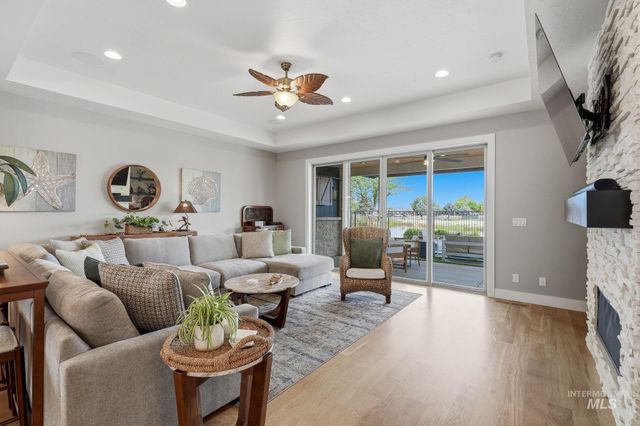 7706 W Meltwater Ln, Eagle, ID 83616