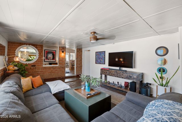 3008 N 24TH Place, Phoenix, AZ 85016
