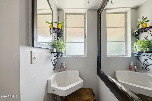 3008 N 24TH Place, Phoenix, AZ 85016
