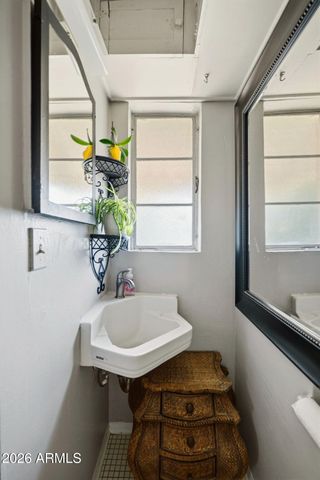 3008 N 24TH Place, Phoenix, AZ 85016