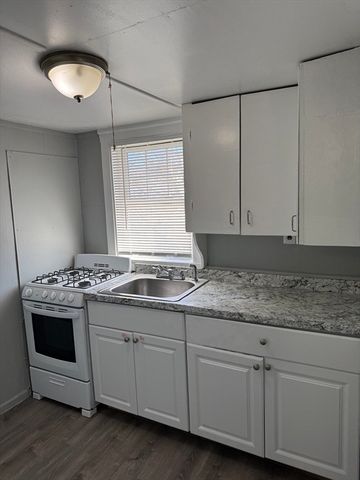 166 Winter Street 2F, Haverhill, MA 01830