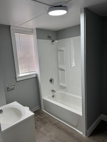 166 Winter Street 2F, Haverhill, MA 01830