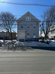 166 Winter Street 2F, Haverhill, MA 01830