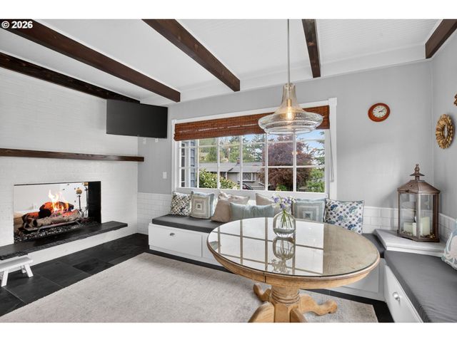 1820 KILKENNY Dr, Lake Oswego, OR 97034