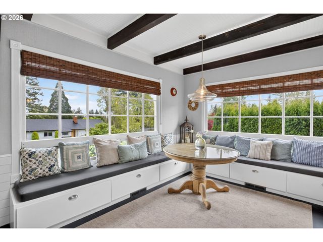 1820 KILKENNY Dr, Lake Oswego, OR 97034