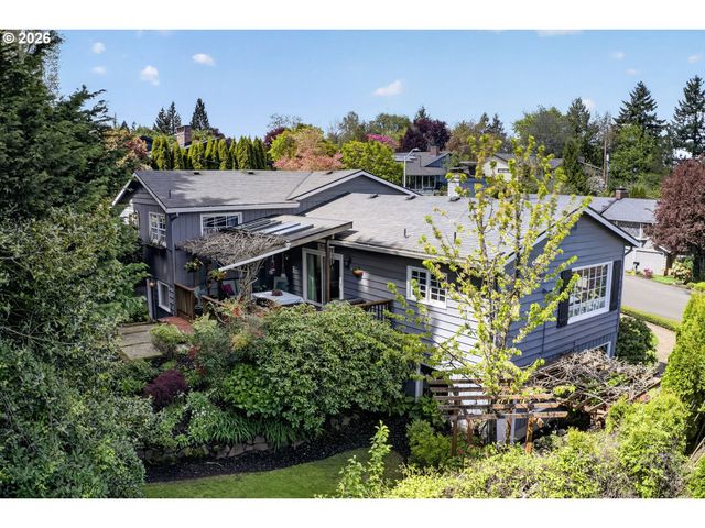 1820 KILKENNY Dr, Lake Oswego, OR 97034