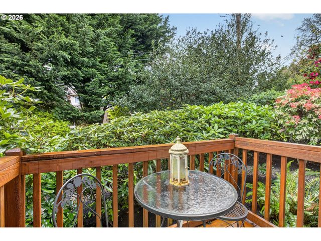 1820 KILKENNY Dr, Lake Oswego, OR 97034