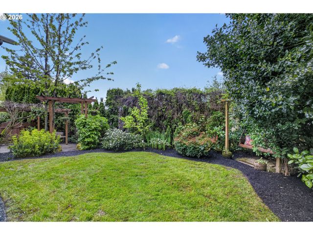 1820 KILKENNY Dr, Lake Oswego, OR 97034