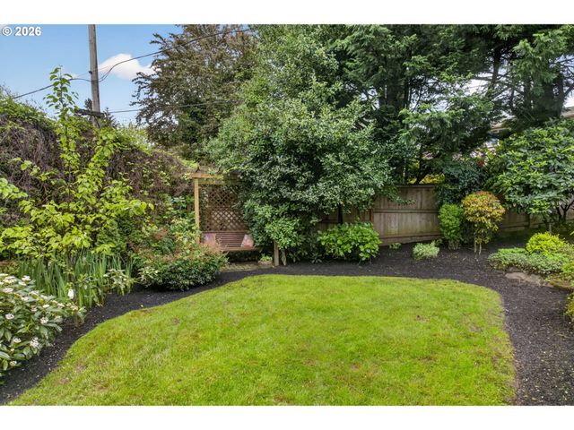 1820 KILKENNY Dr, Lake Oswego, OR 97034