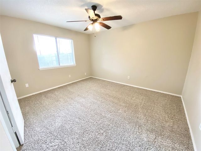 5911 Teal Ridge Drive, Arlington, TX 76017