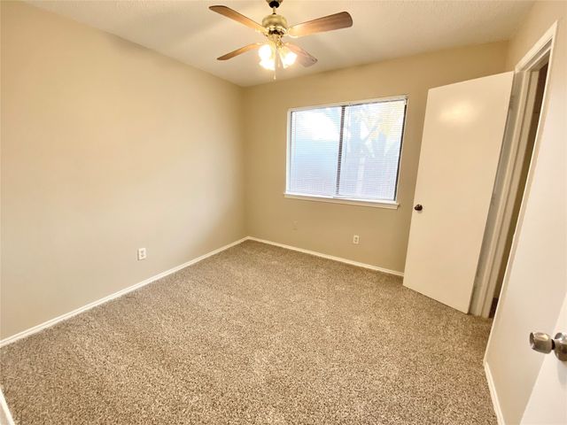 5911 Teal Ridge Drive, Arlington, TX 76017