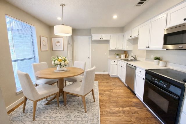 5911 Teal Ridge Drive, Arlington, TX 76017