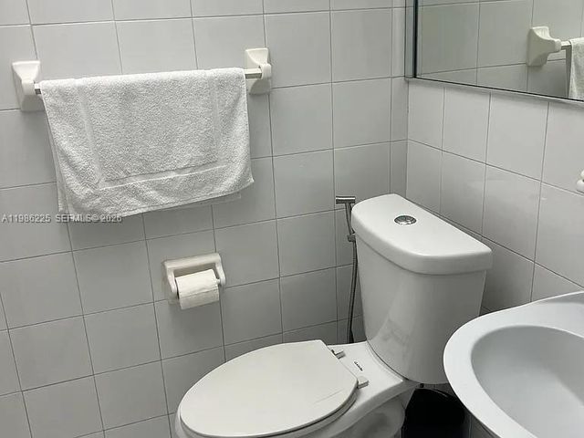 6620 W 2nd Ct 407, Hialeah, FL 33012