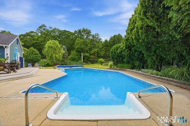 7 Goundry Drive, Waterford, CT 06385