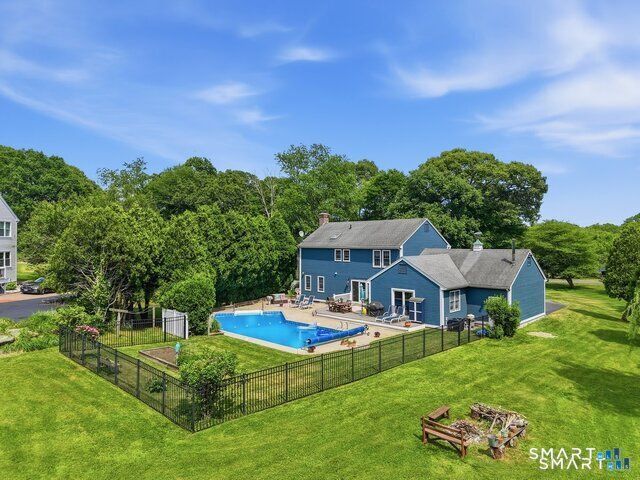 7 Goundry Drive, Waterford, CT 06385