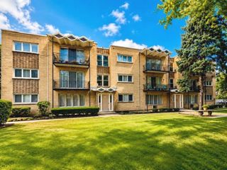 8449 S Kedzie Avenue 101, Chicago, IL 60652