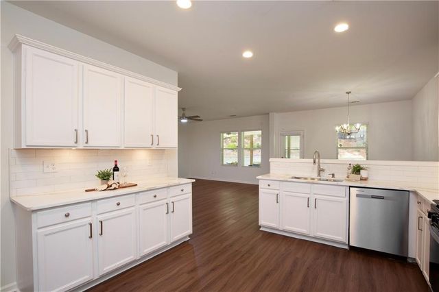 6728 Pierless Avenue, Buford, GA 30518