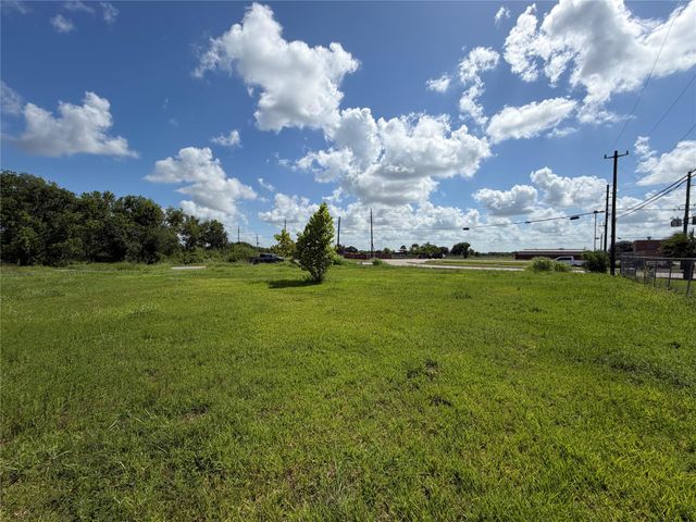 4950 Almeda School Road, Rosharon, TX 77583