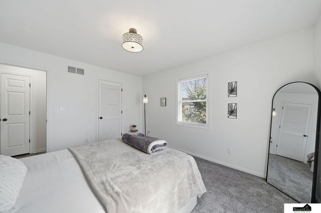 5411 La Salle Street, Lincoln, NE 68516