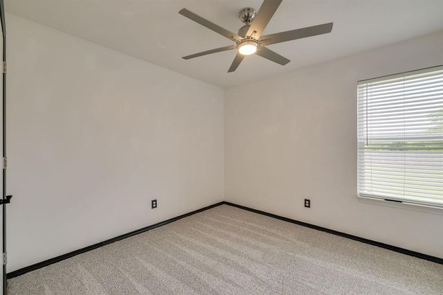 12009 NW 136th Terrace, Piedmont, OK 73078