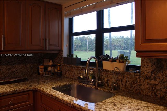16051 Blatt Boulevard 106, Weston, FL 33326
