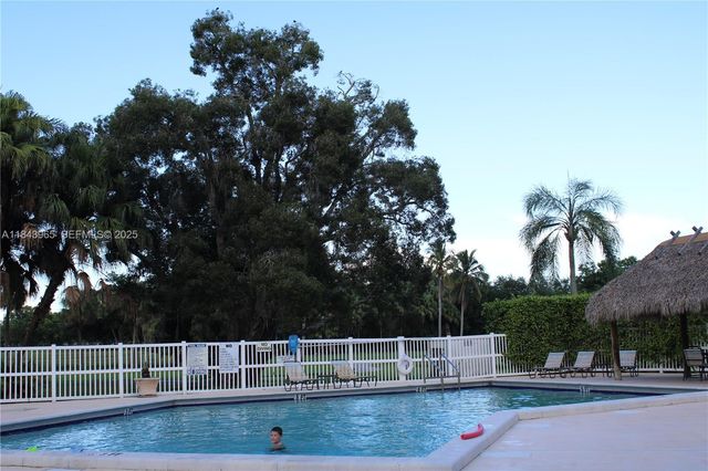 16051 Blatt Boulevard 106, Weston, FL 33326