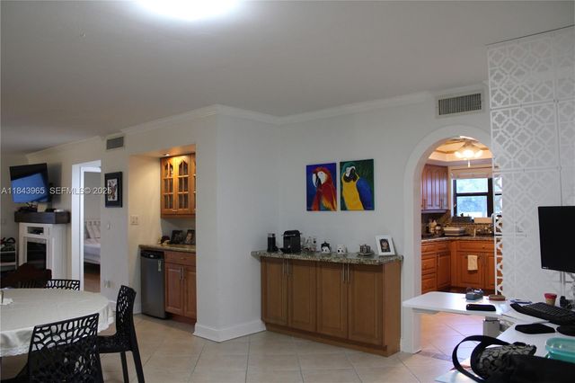 16051 Blatt Boulevard 106, Weston, FL 33326