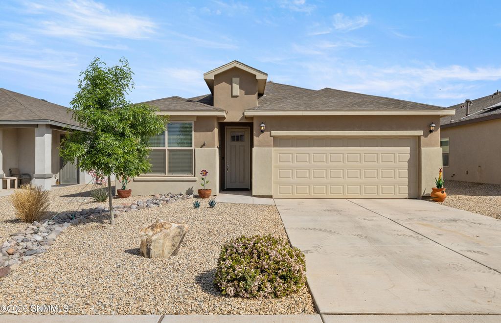 2840 Aragon Avenue, Las Cruces, NM 88007
