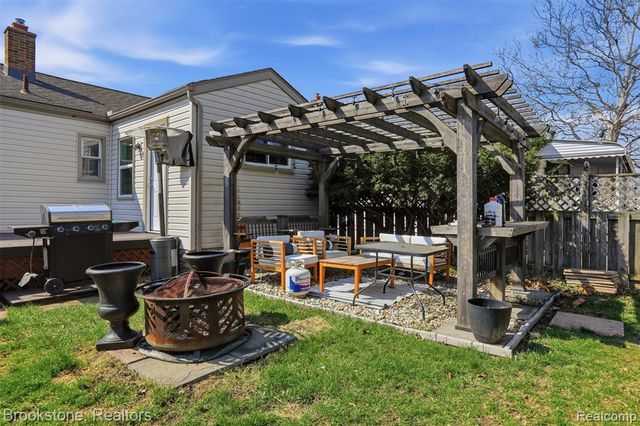 14717 Poplar Street, Southgate, MI 48195