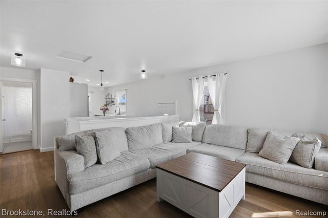 14717 Poplar Street, Southgate, MI 48195