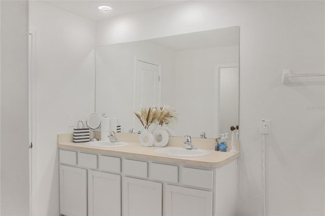 16820 DELIA STREET, Wimauma, FL 33598