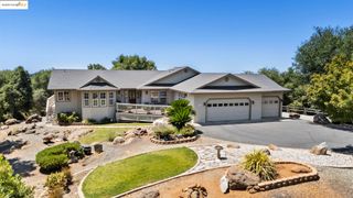 15595 Curtis Cir, Sonora, CA 95370