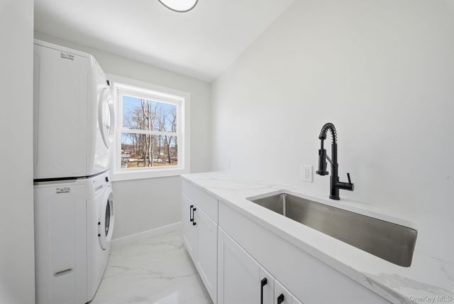 6 Maple Avenue, Hurleyville, NY 12747