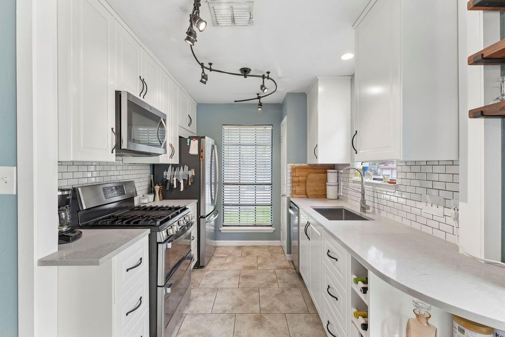 13005 Widge DR, Austin, TX 78727