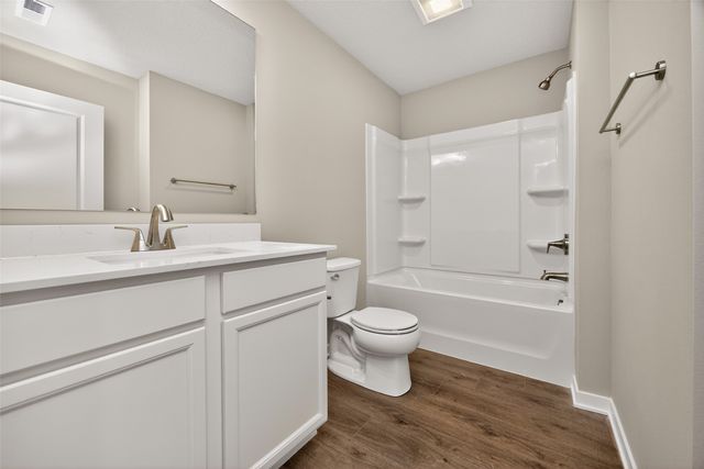 9112 Robinson Drive, West Des Moines, IA 50266
