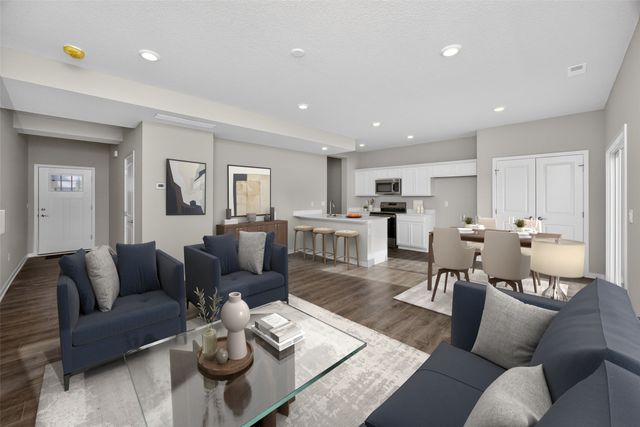9112 Robinson Drive, West Des Moines, IA 50266