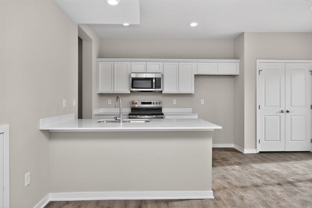 9112 Robinson Drive, West Des Moines, IA 50266