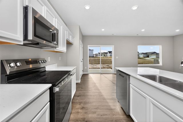 9112 Robinson Drive, West Des Moines, IA 50266