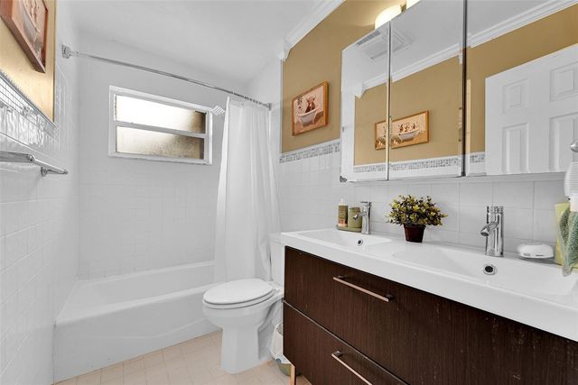 9846 NW 26th Place, Sunrise, FL 33322