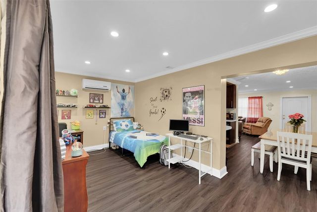 9846 NW 26th Place, Sunrise, FL 33322