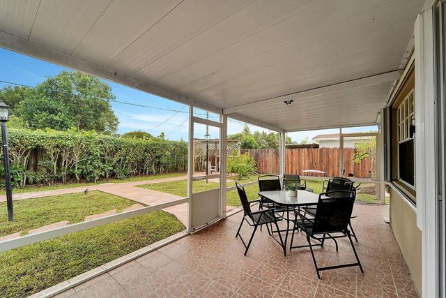 9846 NW 26th Place, Sunrise, FL 33322