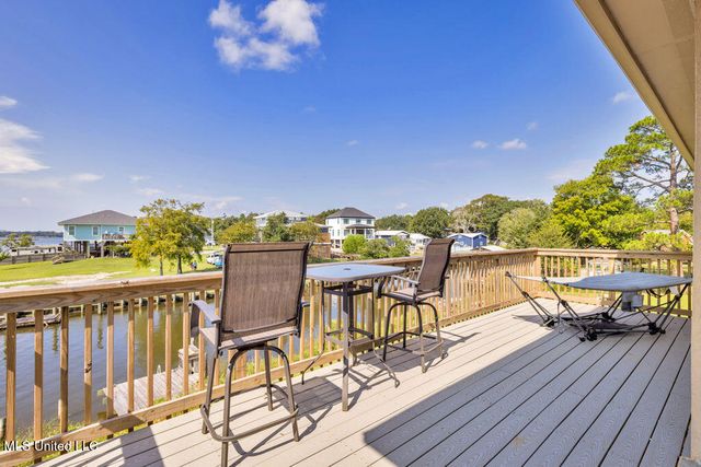 742 Sharon Hills Drive, Biloxi, MS 39532
