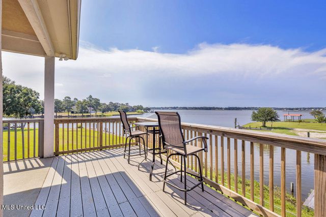 742 Sharon Hills Drive, Biloxi, MS 39532