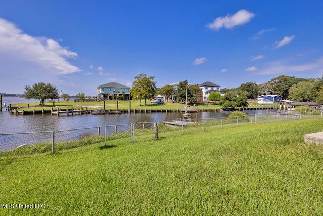 742 Sharon Hills Drive, Biloxi, MS 39532