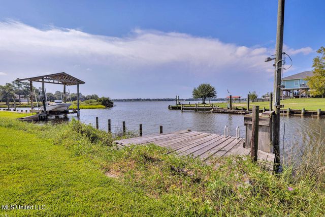 742 Sharon Hills Drive, Biloxi, MS 39532