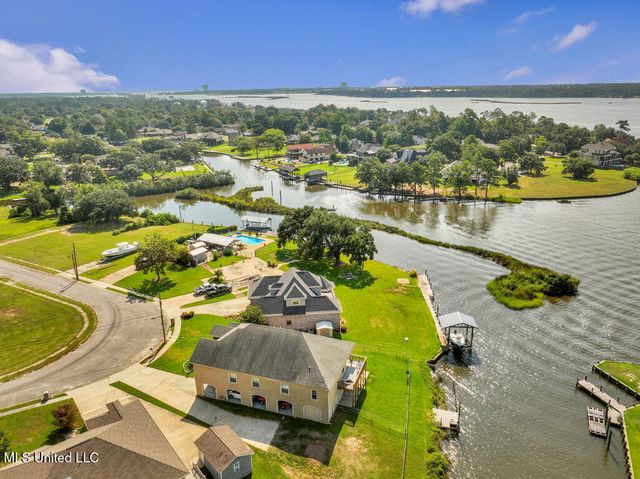 742 Sharon Hills Drive, Biloxi, MS 39532