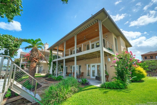 204 N Waterway Dr, Kingsland, TX 78639