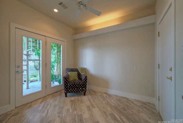 204 N Waterway Dr, Kingsland, TX 78639