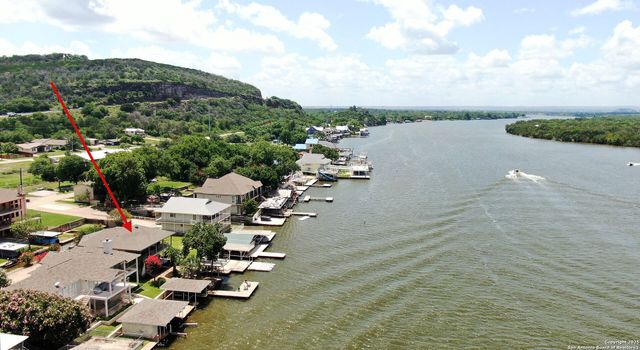 204 N Waterway Dr, Kingsland, TX 78639