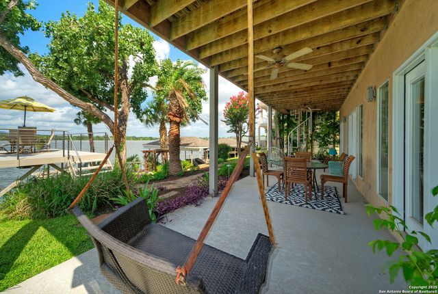 204 N Waterway Dr, Kingsland, TX 78639